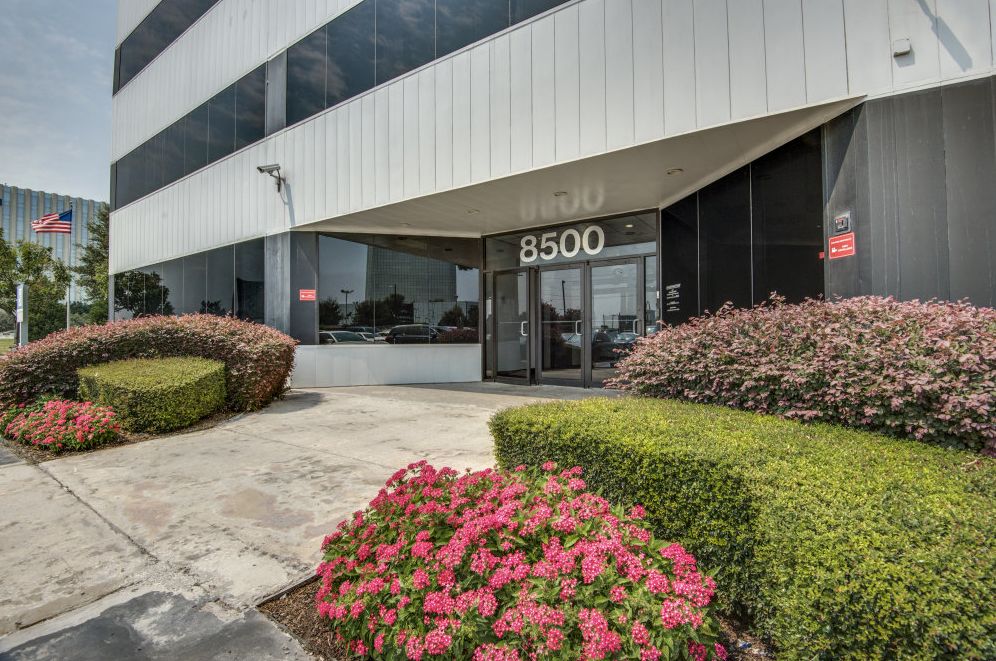 Eighty-Five Hundred Stemmons: 8500 N Stemmons Fwy, Dallas, TX 75247